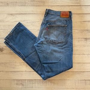 Women’s Denim Jeans Levi’s 501 Buttonfly Style Size 31 Waist 32 Length